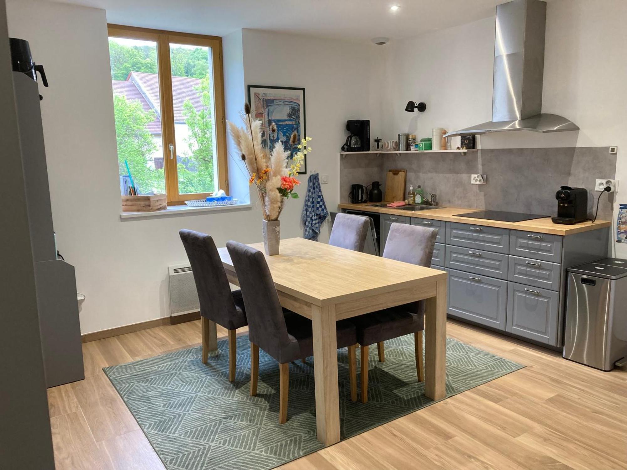 Spacious Apartment In Old Farm Close To Lac De Vouglans La Tour-du-Meix Экстерьер фото